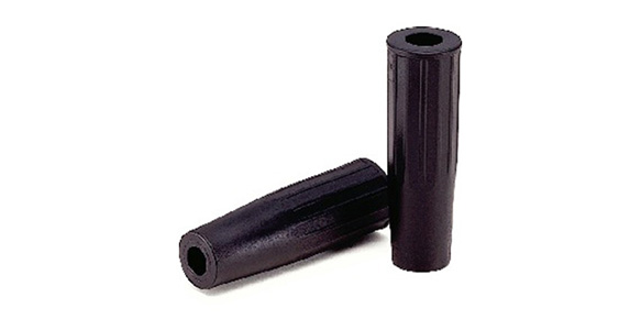 市售的六角螺栓（JIS B 1176），不分廠商、材質皆可使用。僅需插入就能簡單完成握把。尼龍6製。