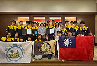 樹林高中的 FRC Team 9427 iDEER 機器人團隊